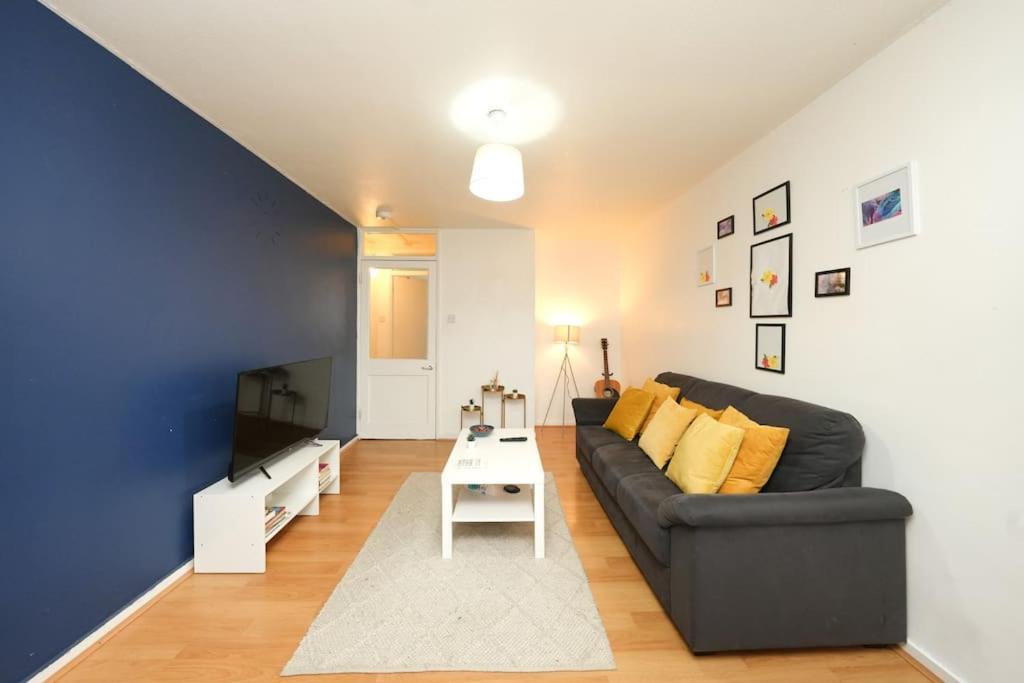London Oasis Flat With High-Speed Broadband And Free Parking Londres Exterior foto