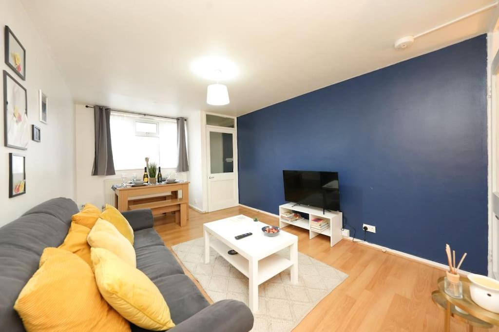 London Oasis Flat With High-Speed Broadband And Free Parking Londres Exterior foto